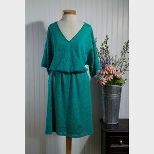 | london times | teal lace dolam sleeve midi dress
